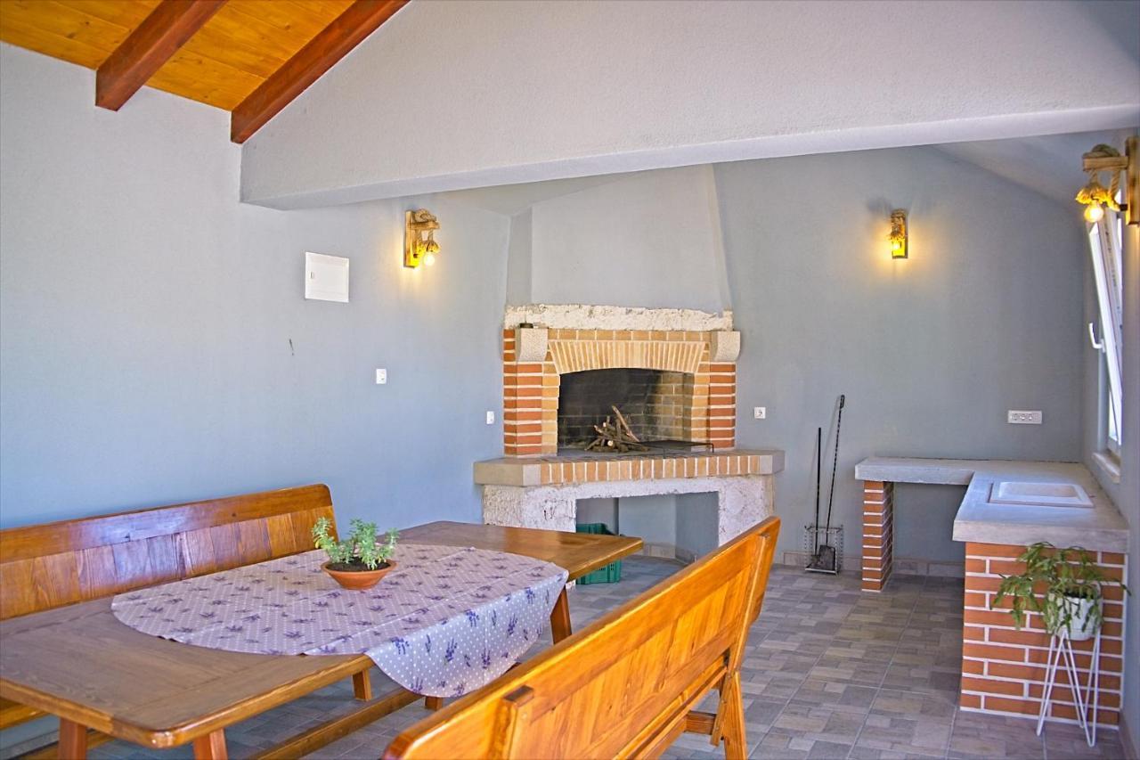Apartman Nikica Postira Esterno foto