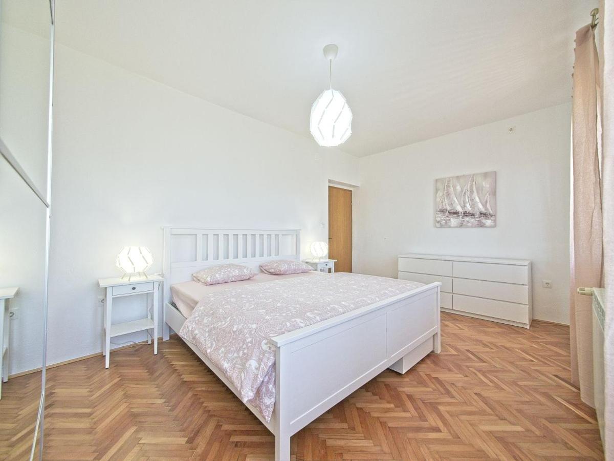 Apartman Nikica Postira Esterno foto